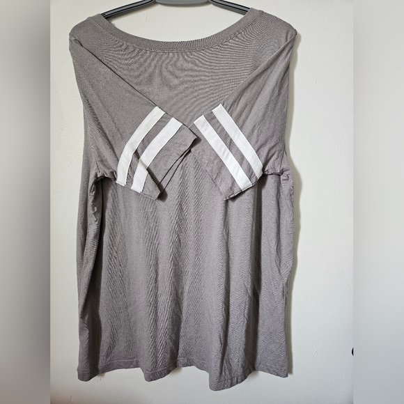 Disney Mickey Mouse VINTAGE Football Grey Top PLUS SIZE 0 TORRID SPORT sleep new - Picture 6 of 9